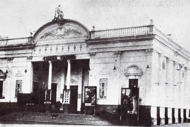 Dal cinema Cavour al "chiosco dell'acqua": sulle tracce degli edifici perduti di Bari